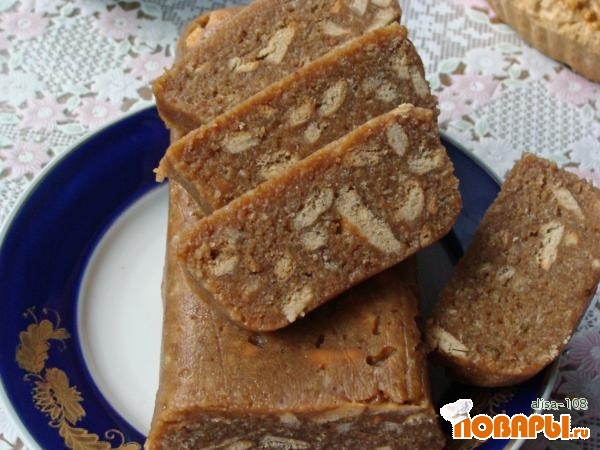 Колбаска из ирисок и печенья