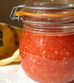 Аджика (помидоры с перцами и чесноком)