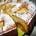 Пирог с хурмой и яблоками