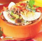 Яйца, запеченные с грибами и луком