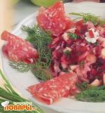 Салат из квашеной капусты и красной свеклы