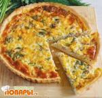 Открытый пирог с копченой рыбой и кукурузой
