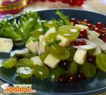 Салат с виноградом и фетой по-гречески