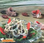 Салат грибной с кальмарами