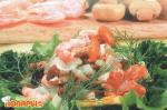 Салат с креветками и грибами