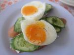 Бутерброды с огурцами и яйцом