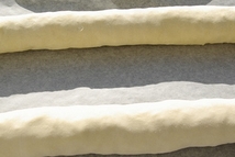 Шаг 6: Полученные рулеты убираем в холодильник …