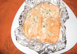 Рецепт: Рыба, запеченная с сыром Дор блю