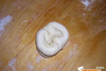 Шаг 6: края выгибаем и защепляем, чтобы …