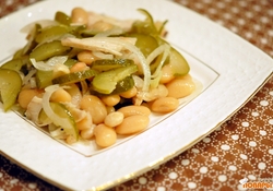 Рецепт: Салат из белой фасоли