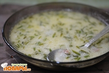 Шаг 5: Теперь можно добавить сметану. Варим …