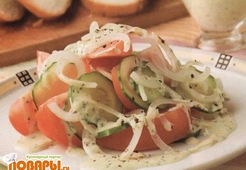 Салат овощной с горчичным соусом