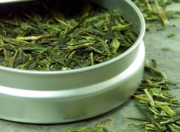 Статья: Зеленый чай может быть не только полезным