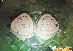 Рецепт: Десерт с черносливом, орехом и кунжутом