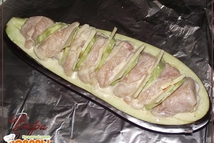 Шаг 2: Цуккинии нарезать тонкими кружочками, сыр …