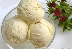 Домашнее ванильное мороженое