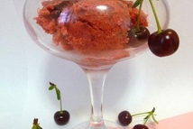 Шаг 1: Вишню взбить блендером с сахаром. …