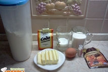 Шаг 1: Размягченное масло взбиваем с сахаром …