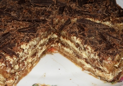 Рецепт: Semifreddo - Ледяной миндальный торт 