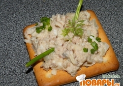Рецепт: Закуска с рыбными консервами