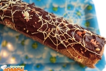 Шаг 5: Заглазировать рулет, украсить по желанию …