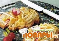 Рецепт: Бутерброд с ростками и пикулями