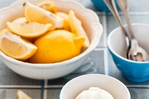 Шаг 2: Взбить сливки и осторожно все …