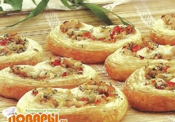 Рецепт: Пирожки с копченой курицей