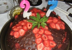 Рецепт: Торт "Пьяная клубничка"