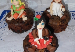 Маффины с ягодами и творожным кремом