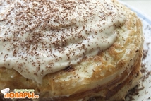 Шаг 5: Наносить между блинами крем. Торт …