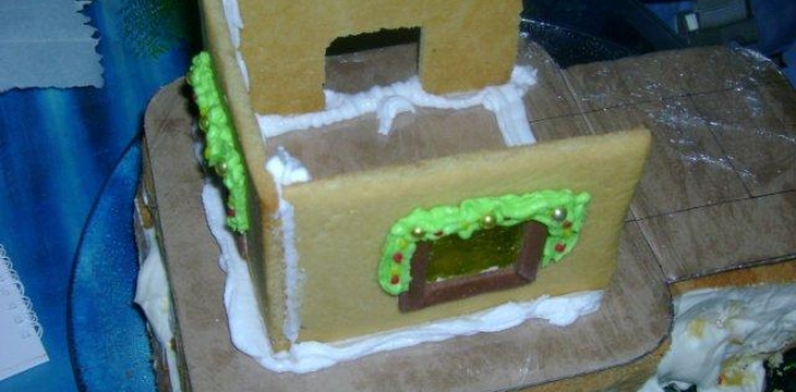 Шаг №20 Пряничный домик от Annula