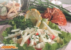 Рецепт: Салат с крабами и яблоками