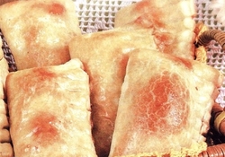 Рецепт: Слоеные пирожки с орехами