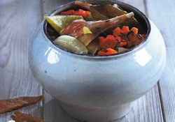 Рецепт: Кролик в горшочке  