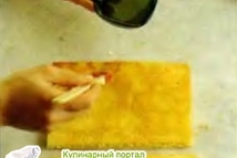 Шаг 1: Разрежьте на две одинаковые части …