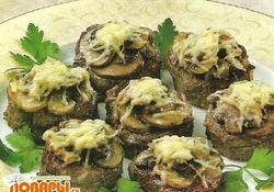 Рецепт: Медальоны из телятины с грибами