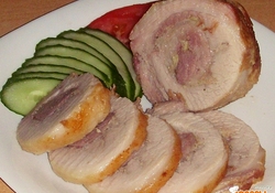 Рецепт: Пикантный мясной рулет