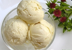 Рецепт: Домашнее ванильное мороженое
