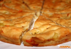 Рецепт: Овощной пирог из жидкого теста на рассоле