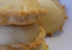 Рецепт: Пирожки с курицей "Хорошее настроение"