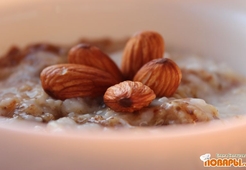 Овсяная каша с финиками (без сахара)