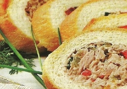 Рецепт: Фаршированный батон