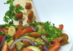 Салат овощной с грибами