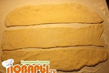 Шаг 1: Тесто раскатать прямоугольником толщиной около …