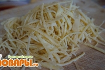 Шаг 3: накрываем полотенцем сверху и оставляем …