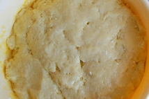 Шаг 2: Соду тушим с помощью уксуса …