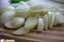 Шаг 4: Готовим лук. Это самый шик. …