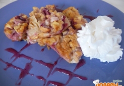 Клафути с яблоками и вишней