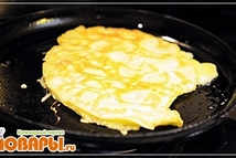 Шаг 6: Как только наша яичница поджарится …